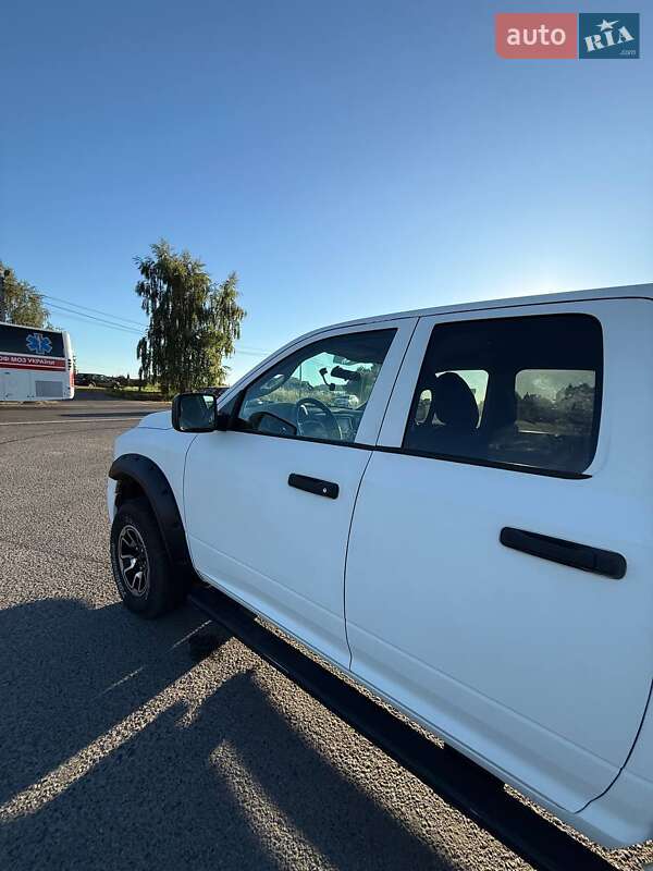Пикап Dodge RAM 1500 2015 в Львове