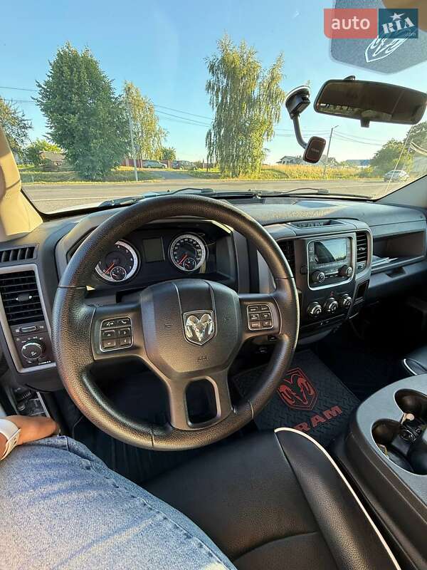 Пикап Dodge RAM 1500 2015 в Львове