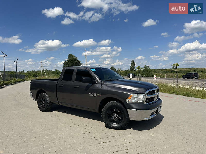 Dodge RAM 1500 2015