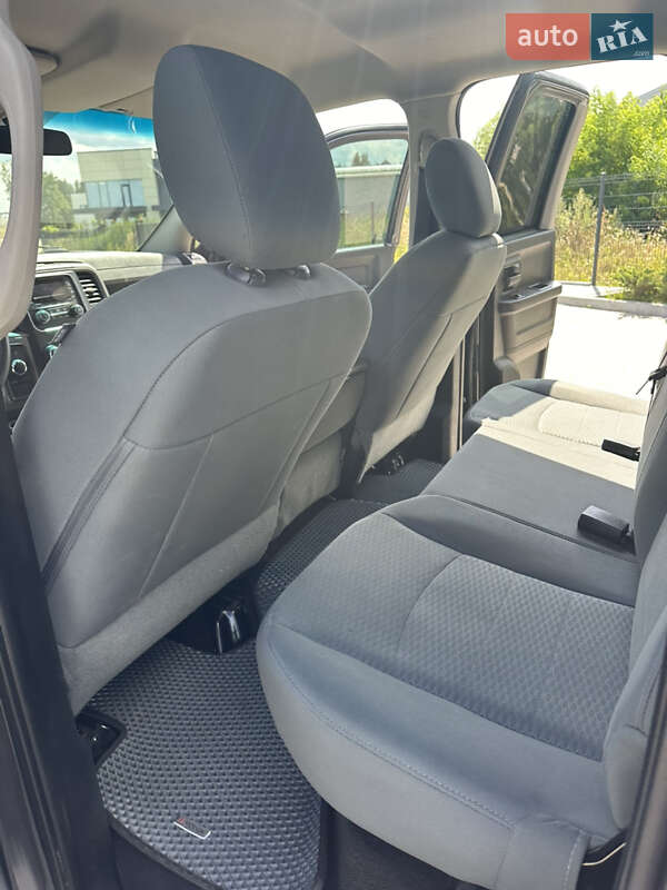 Пикап Dodge RAM 1500 2015 в Львове