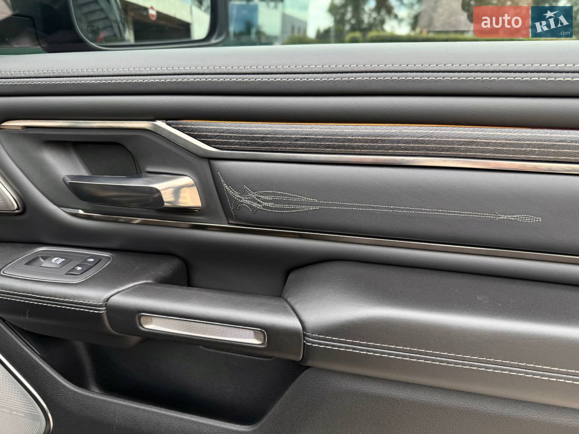 2019 Dodge RAM - мініатюра 31