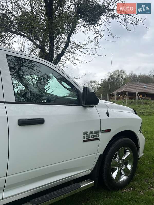 Пикап Dodge RAM 1500 2015 в Львове