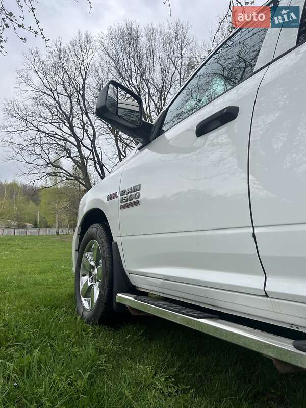 Пикап Dodge RAM 1500 2015 в Львове