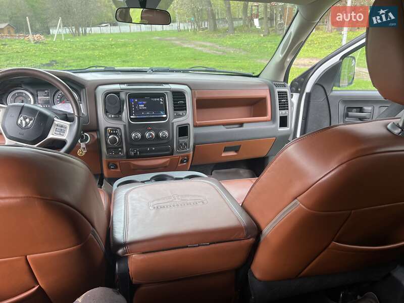 Пикап Dodge RAM 1500 2015 в Львове