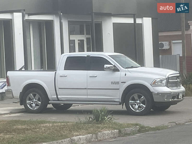 Пикап Dodge RAM 1500 2015 в Черкассах