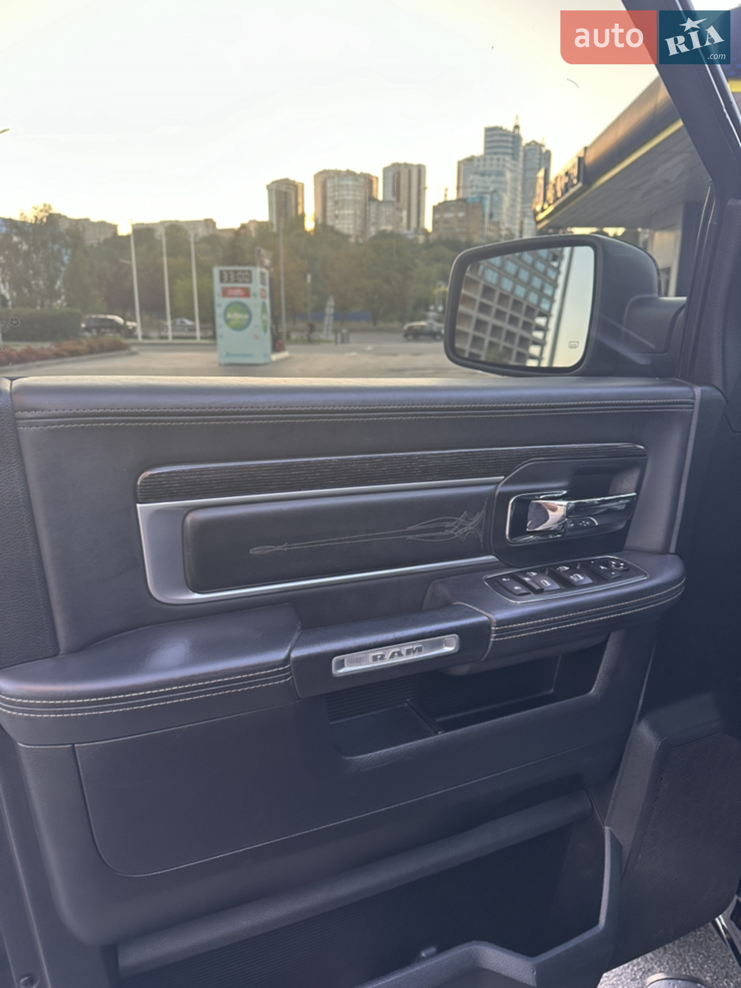 2015 Dodge RAM - мініатюра 17