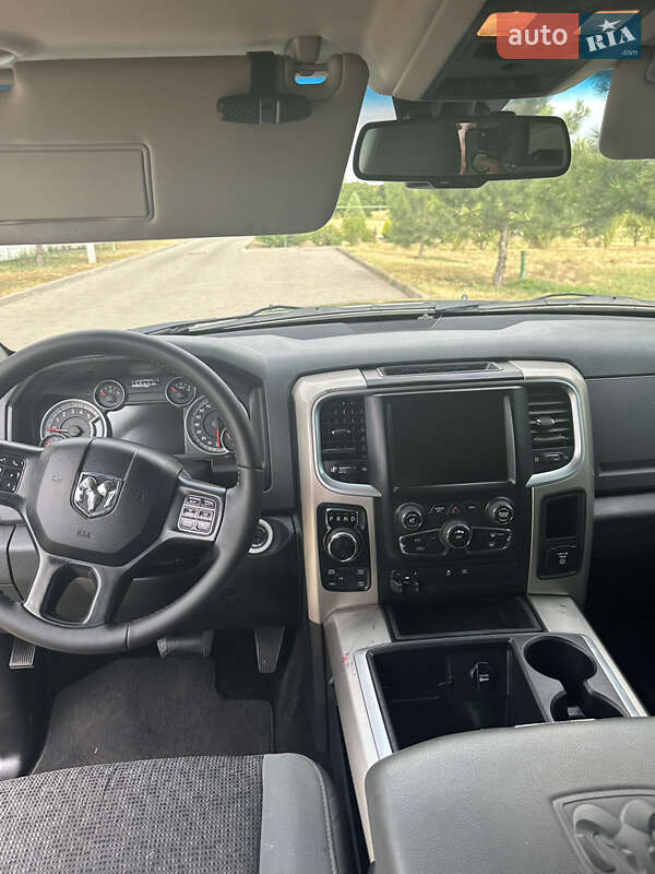 Пикап Dodge RAM 1500 2015 в Измаиле