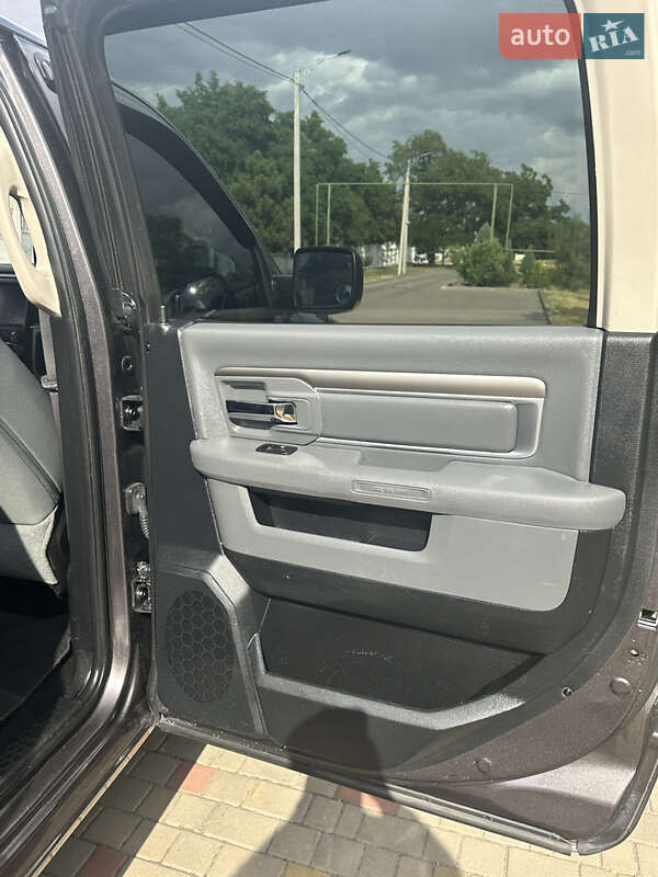 Пикап Dodge RAM 1500 2015 в Измаиле