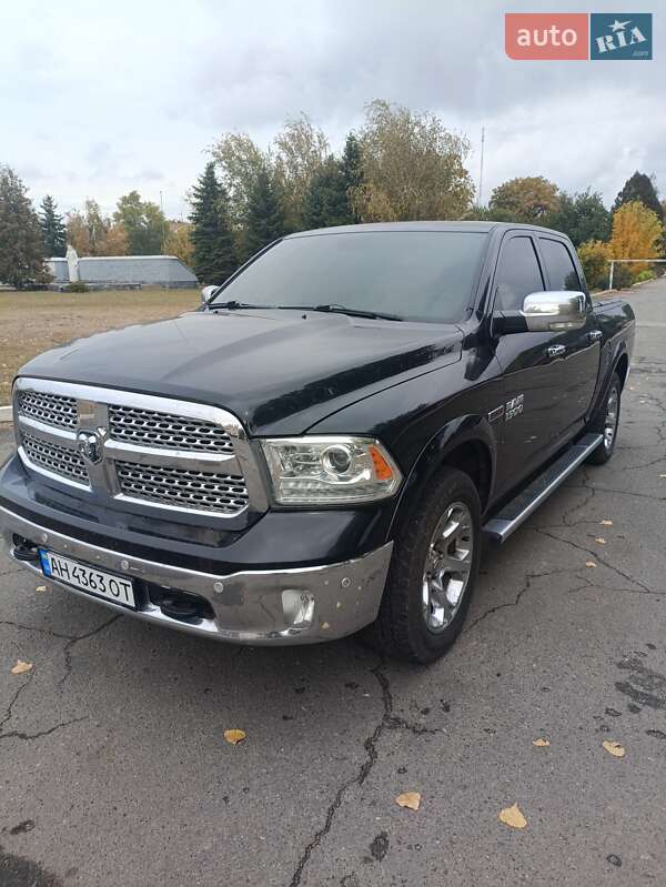 Dodge RAM 1500 2015