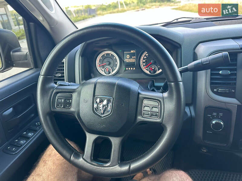 Пикап Dodge RAM 1500 2015 в Львове