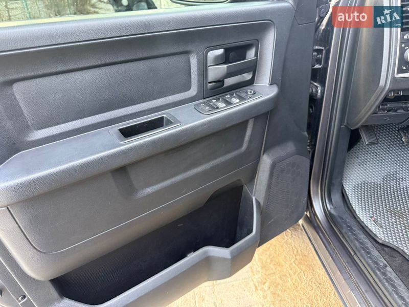 Пикап Dodge RAM 1500 2015 в Львове