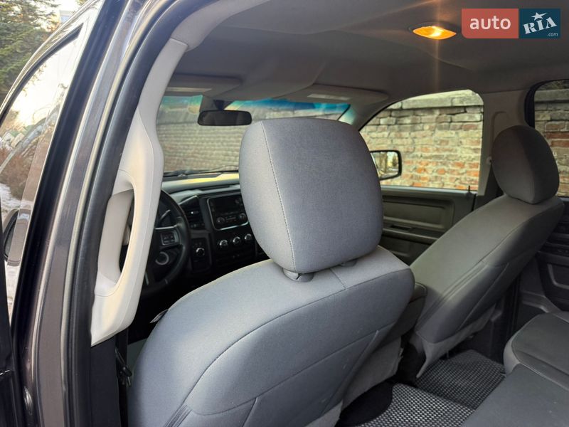 Пикап Dodge RAM 1500 2015 в Львове