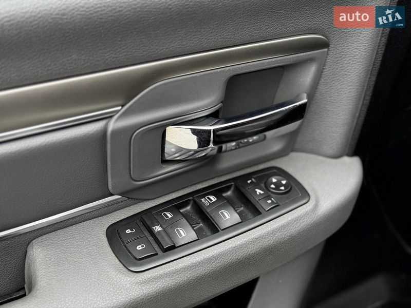 Пикап Dodge RAM 1500 2015 в Львове