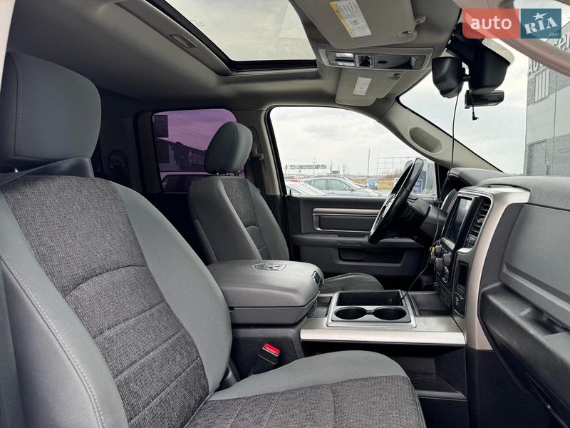 Пикап Dodge RAM 1500 2015 в Львове