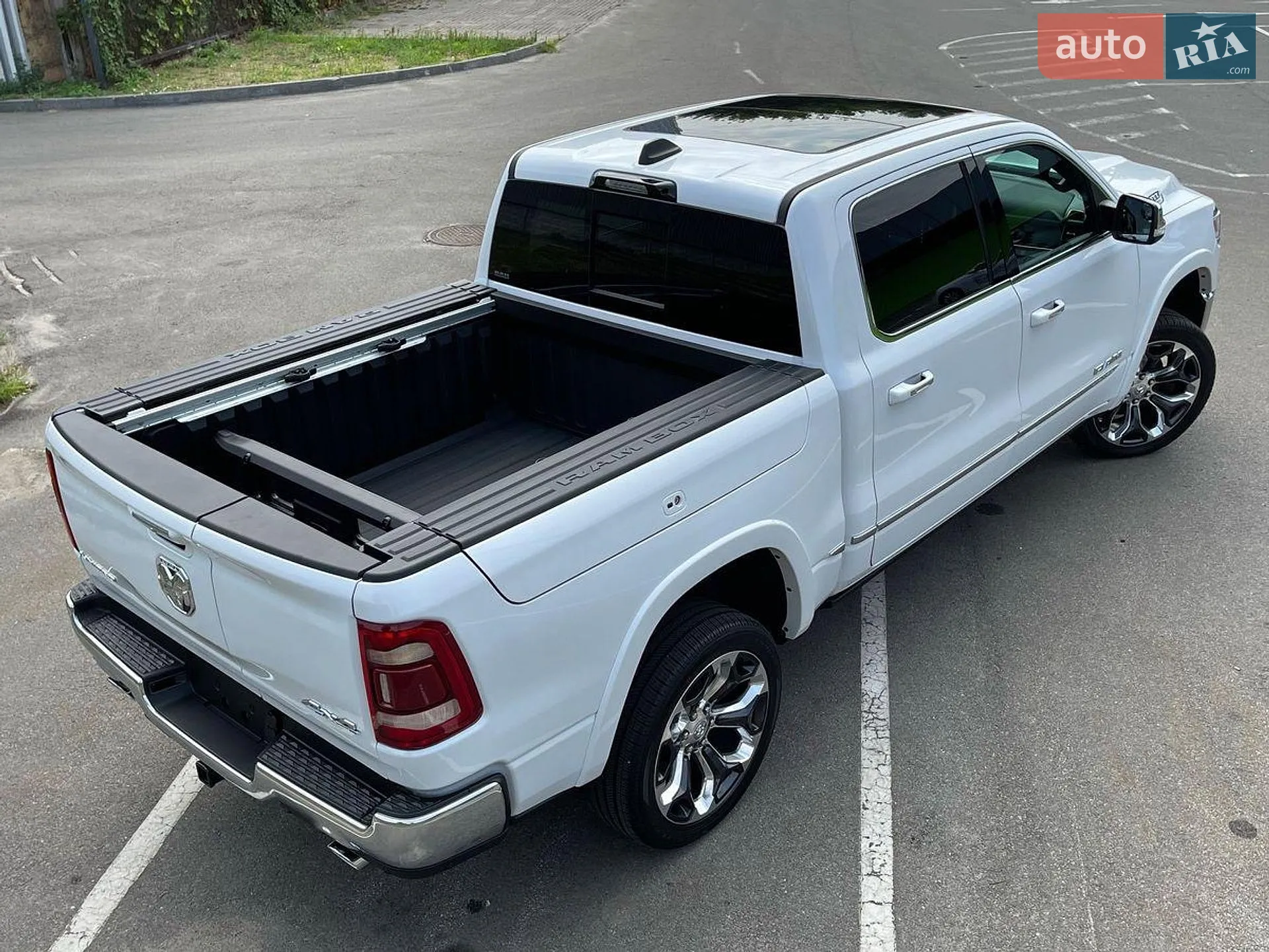 2021 Dodge RAM - мініатюра 14