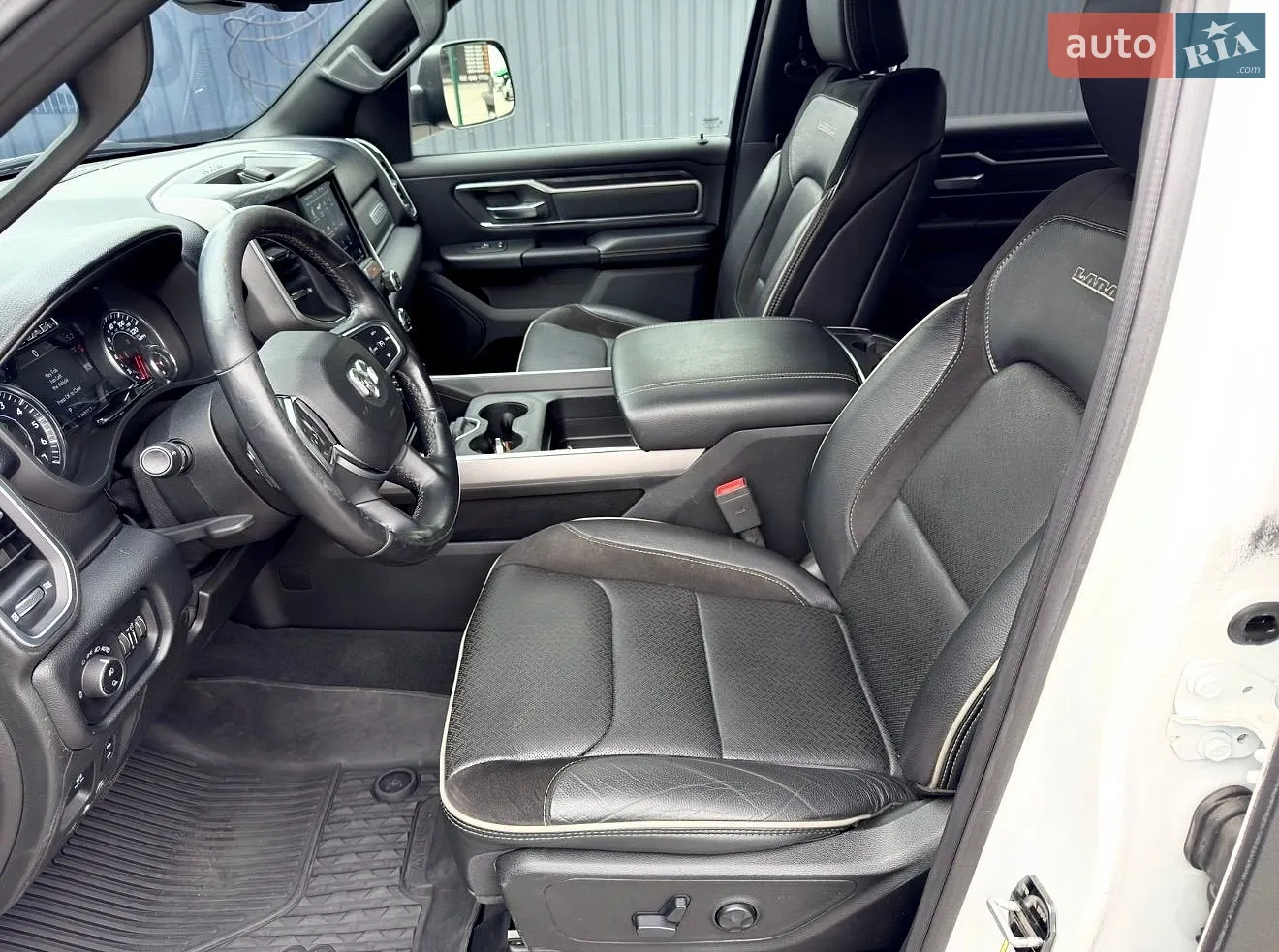 2019 Dodge RAM - мініатюра 24