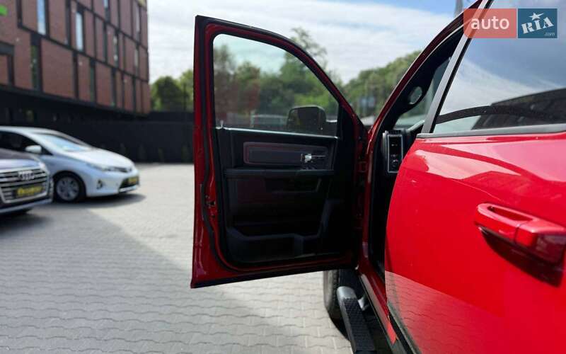 Пикап Dodge RAM 2500 2017 в Черновцах