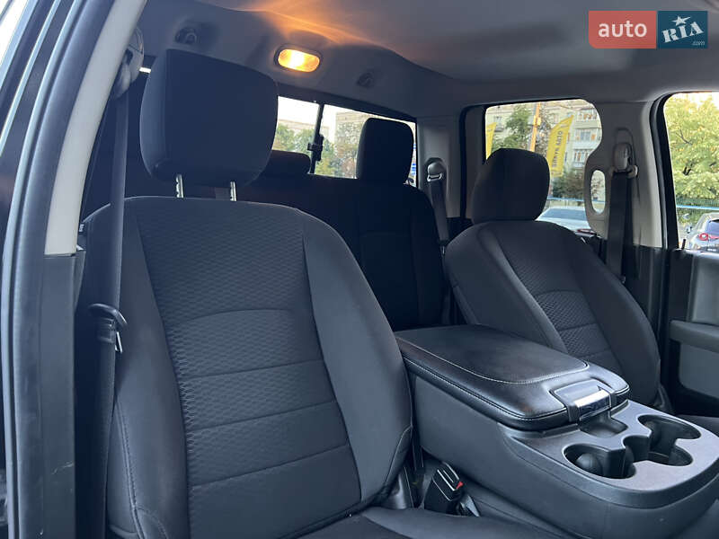 Вантажопасажирський фургон Dodge RAM 2500 2019 в Києві