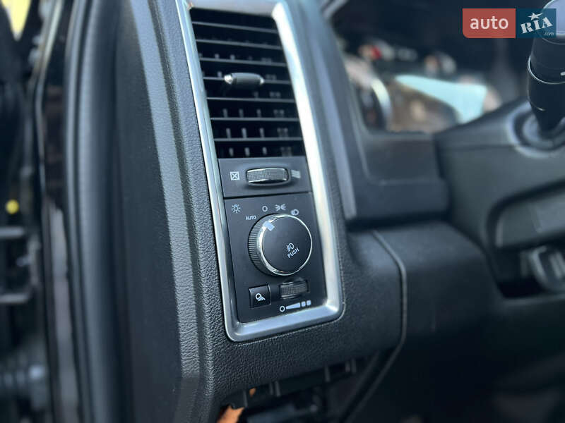Вантажопасажирський фургон Dodge RAM 2500 2019 в Києві
