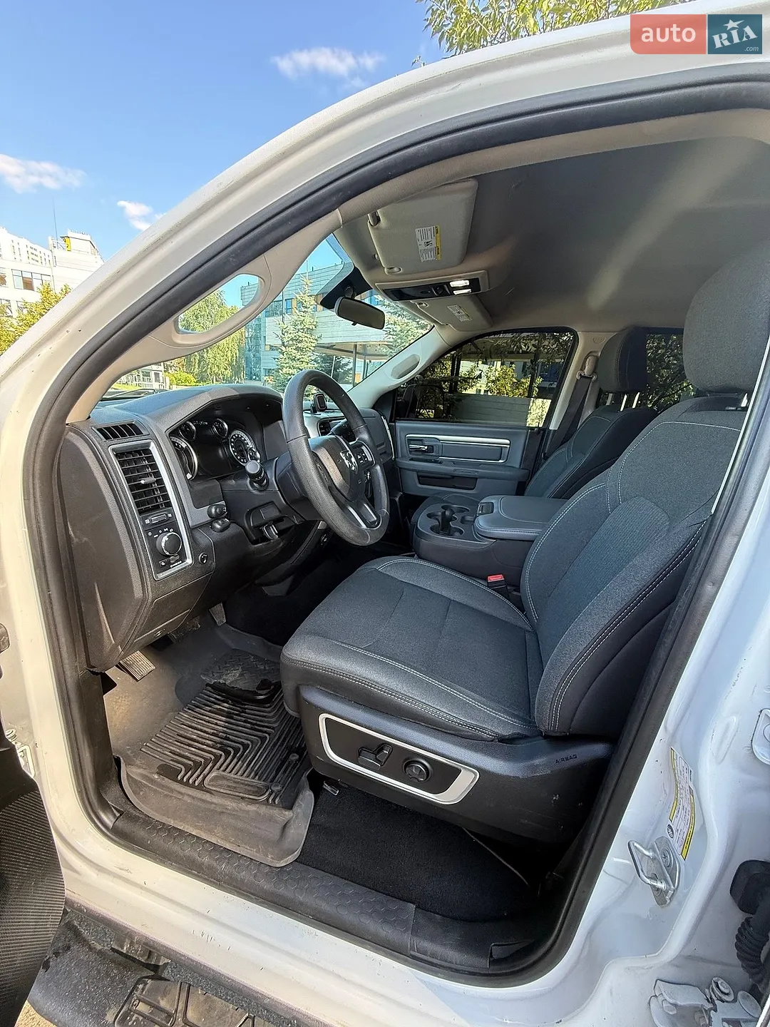 2018 Dodge RAM - мініатюра 26