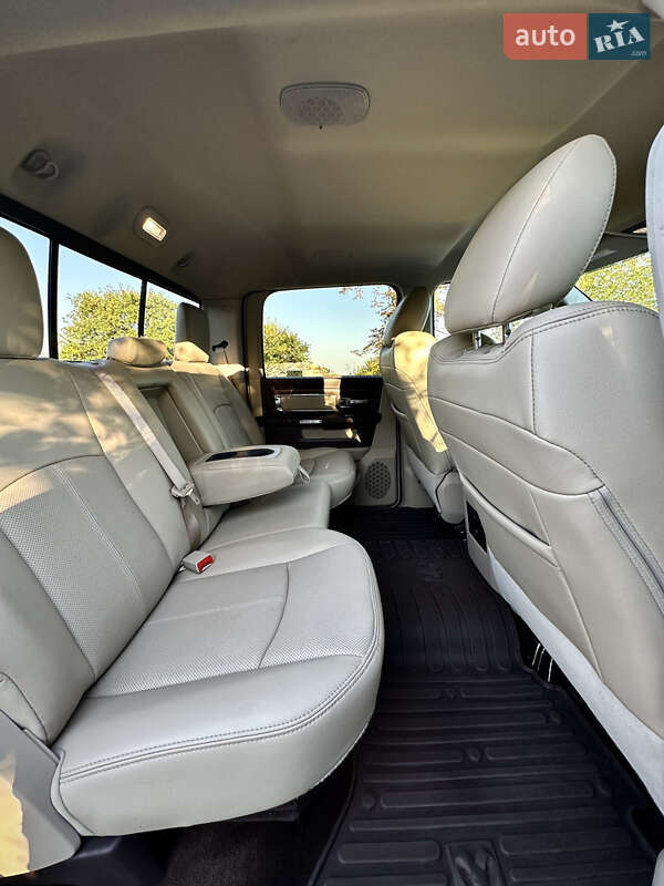 Пікап Dodge RAM 3500 2018 в Дніпрі фото 31 Пікап Dodge RAM 3500 2018 в Дніпрі