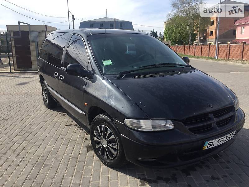 Dodge Ram Van 2000 года