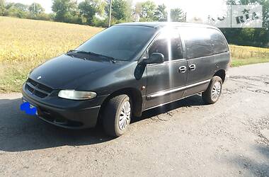 Минивэн Dodge Ram Van 2001 в Хмельнике