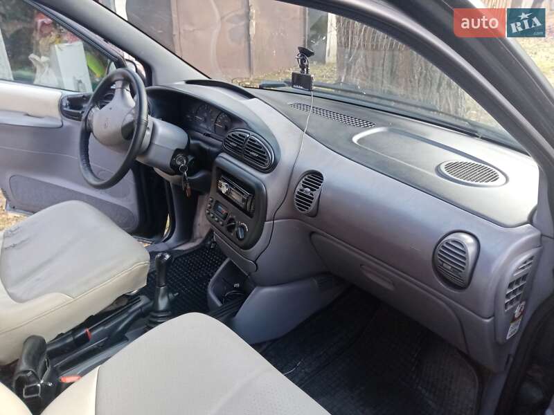 Минивэн Dodge Ram Van 2000 в Черновцах