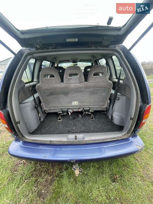 Минивэн Dodge Ram Van 1998 в Семеновке