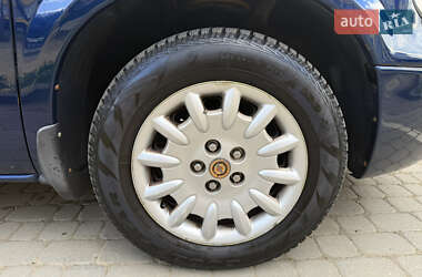 Минивэн Dodge Ram Van 2003 в 