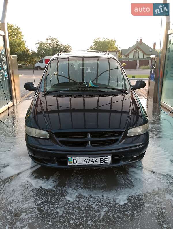 Минивэн Dodge Ram Van 1998 в 