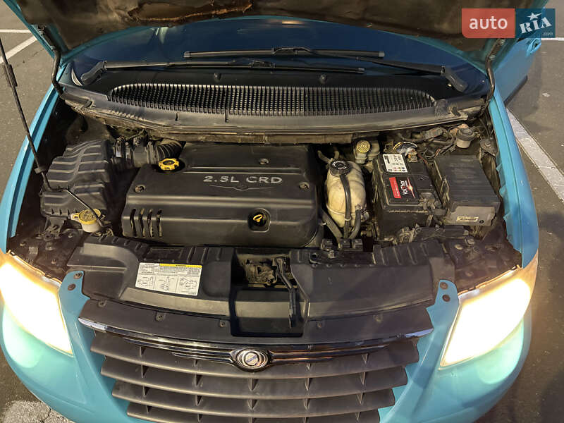 Минивэн Dodge Ram Van 2004 в Одессе