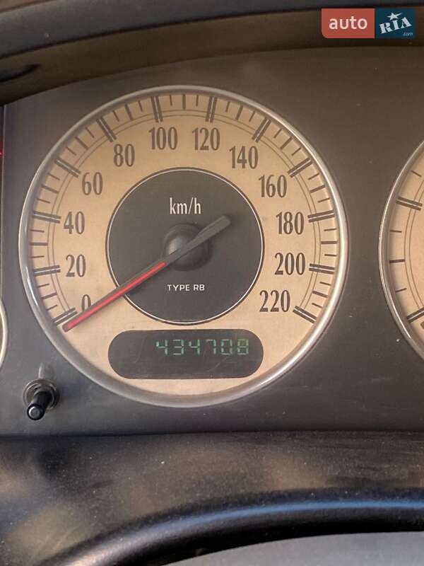 Мінівен Dodge Ram Van 2002 в Чернівцях