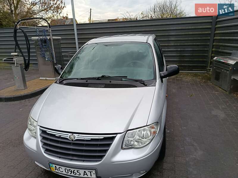 Мінівен Dodge Ram Van 2005 в Ратному