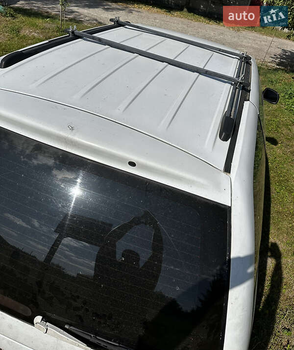 Мінівен Dodge Ram Van 2000 в Радивиліві