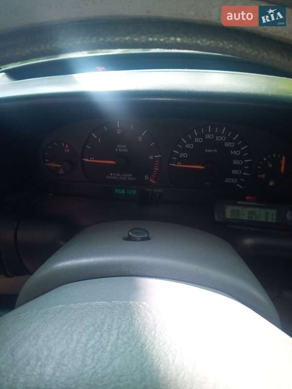 Мінівен Dodge Ram Van 2000 в Чернігові