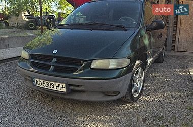 Минивэн Dodge Ram Van 2001 в Виноградове