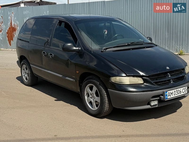 Минивэн Dodge Ram Van 2000 в Киеве фото Минивэн Dodge Ram Van 2000 в Киеве