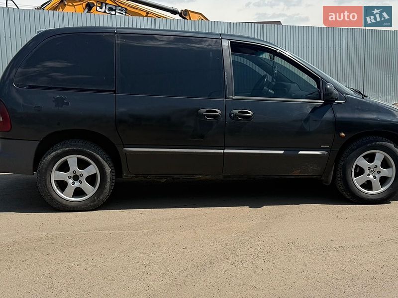 Минивэн Dodge Ram Van 2000 в Киеве фото 12 Минивэн Dodge Ram Van 2000 в Киеве