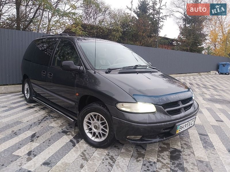 Dodge Ram Van 1997