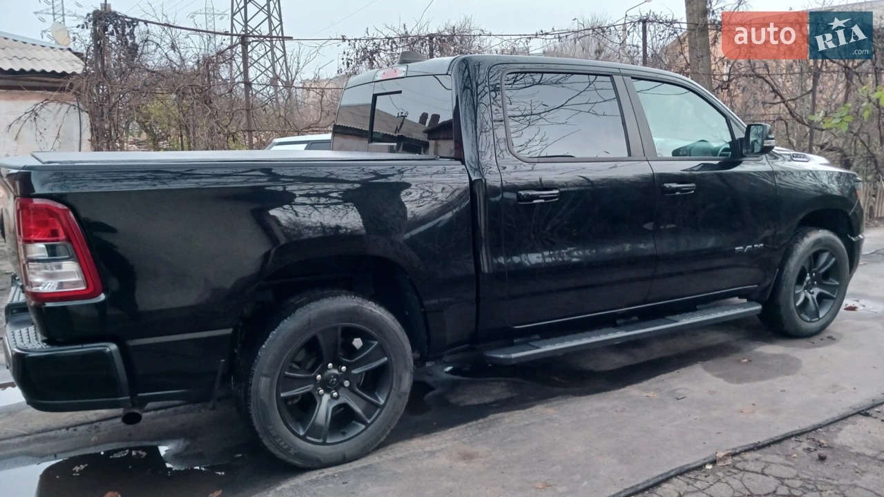 2020 Dodge RAM - мініатюра 24