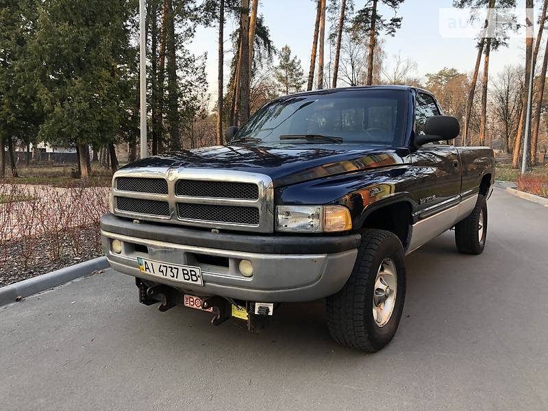 Пікап Dodge RAM 2000 в Києві