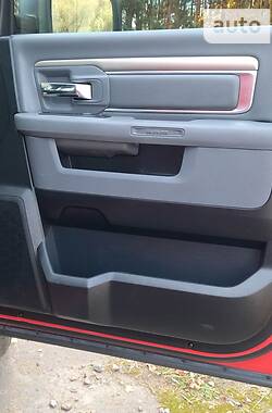 Пикап Dodge RAM 2016 в Чернигове