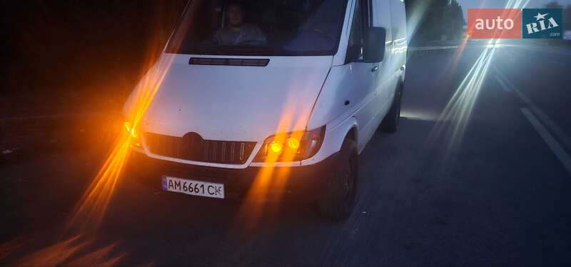Вантажний фургон Dodge Sprinter 2004 в Вінниці