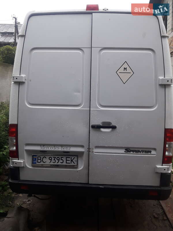 Грузовой фургон Dodge Sprinter 2006 в Львове
