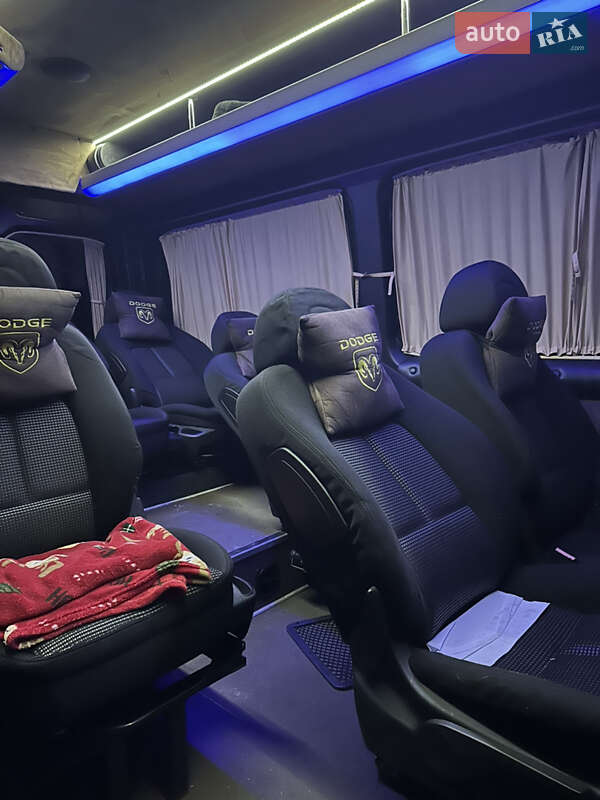 Минивэн Dodge Sprinter 2007 в Рава-Русской