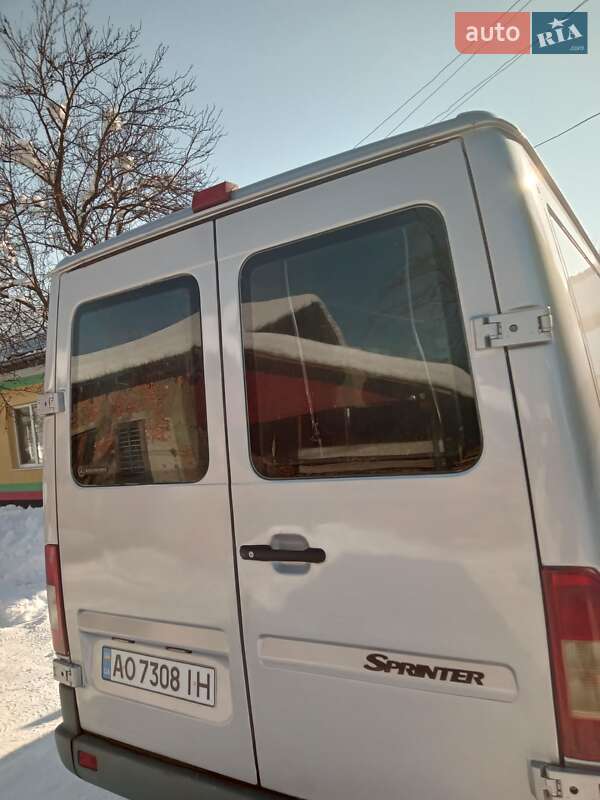 Мікроавтобус Dodge Sprinter 2004 в Тячеві