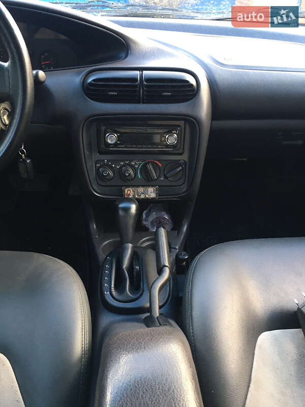 Седан Dodge Stratus 1998 в Буче