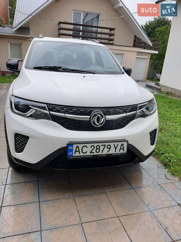 Хэтчбек Dongfeng EX-1 2022 в 