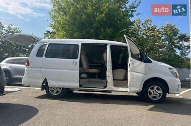 Минивэн Dongfeng M5EV 2017 в 